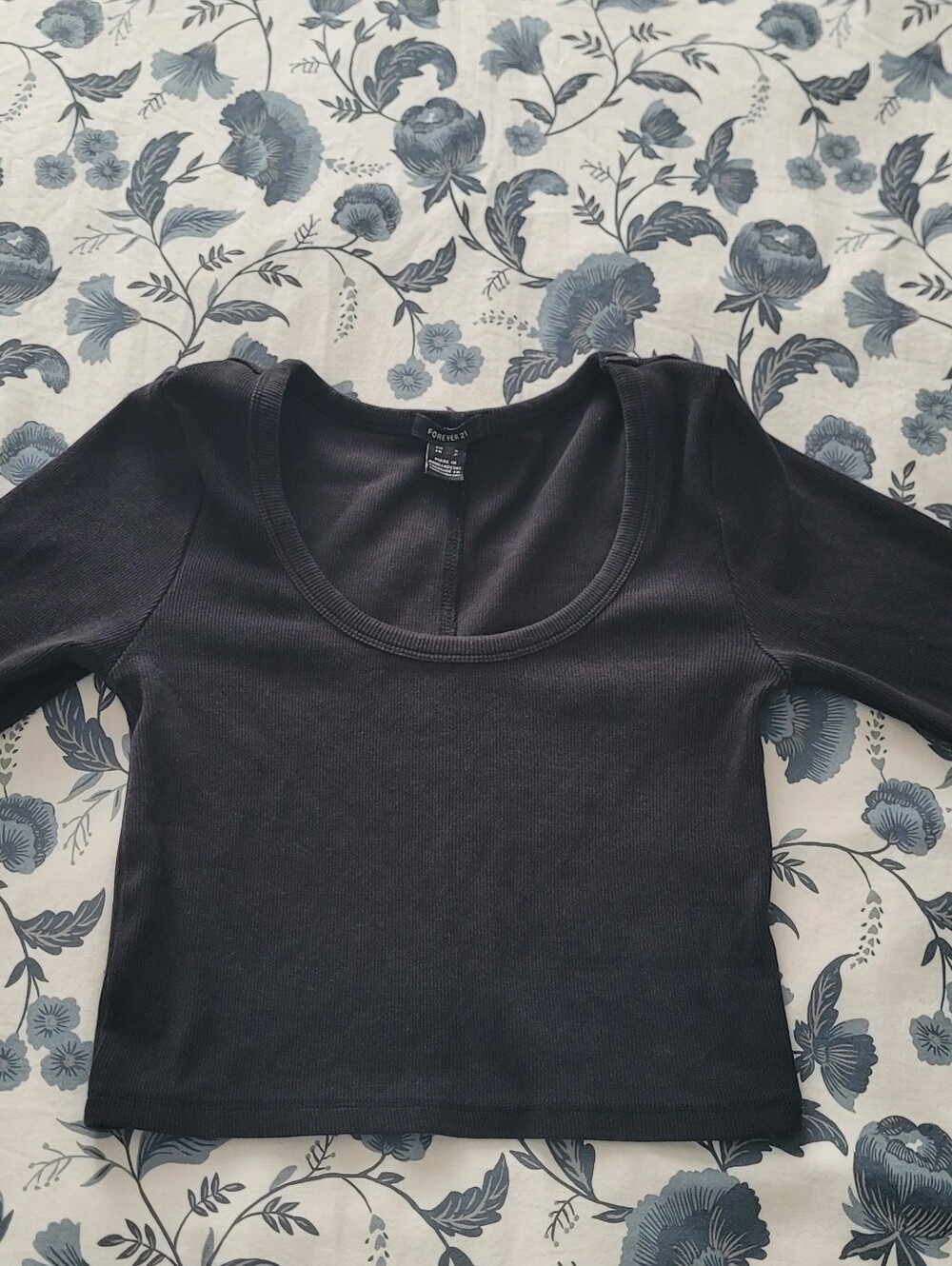 Forever 21 Black Ribbed Scoop Neck Crop Long Sleeve Top
